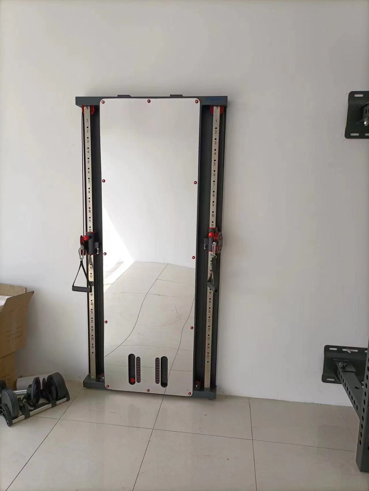 Home Gym With Smith Machine - เครื่องออกกำลังกายแบบสมิธแมชชีนติดผนัง แบบสองฟังก์ชั่น สำหรับฝึกดึงข้อศอกขึ้นและลง เครื่องออกกำลังกายที่บ้านยอดนิยม